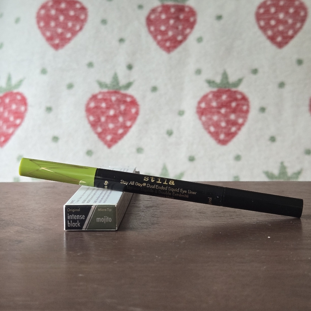 Stila Dual-Tip Eyeliner in Black and Green